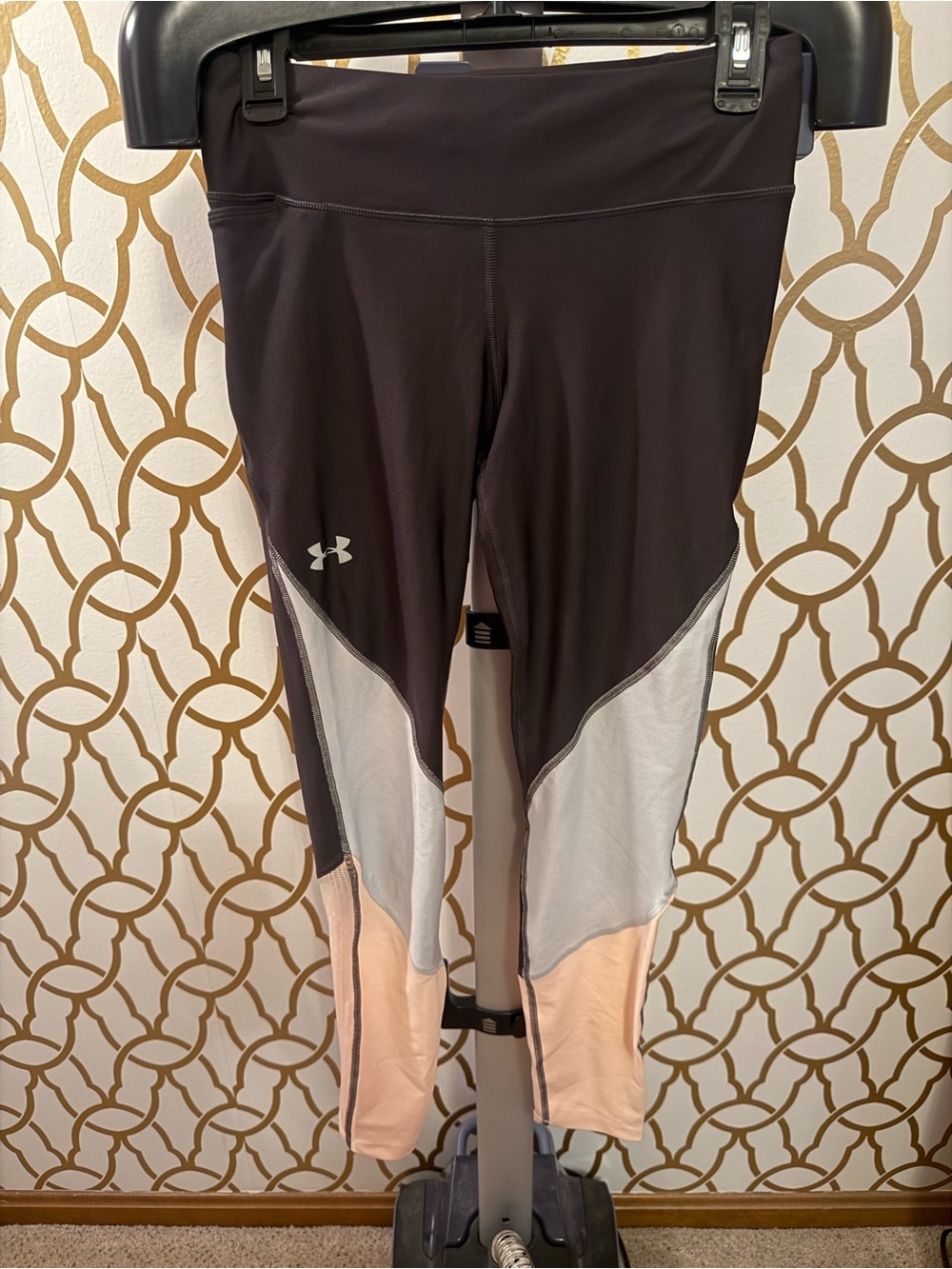 Under Armour Dark Gray Blush Colorblock Workout Leggings
